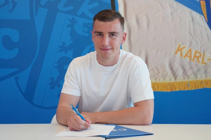 Daniel Adamczyk wechselt zum Chemnitzer FC: Neuer Torwart und Vertragsverlängerungen bekannt gegeben